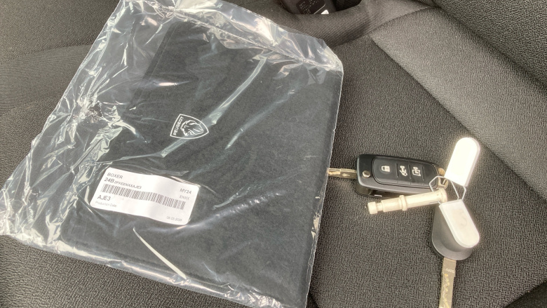 Peugeot Boxer 3500 L3 Diesel 2.2 BlueHDi 140 H2 Van Professional